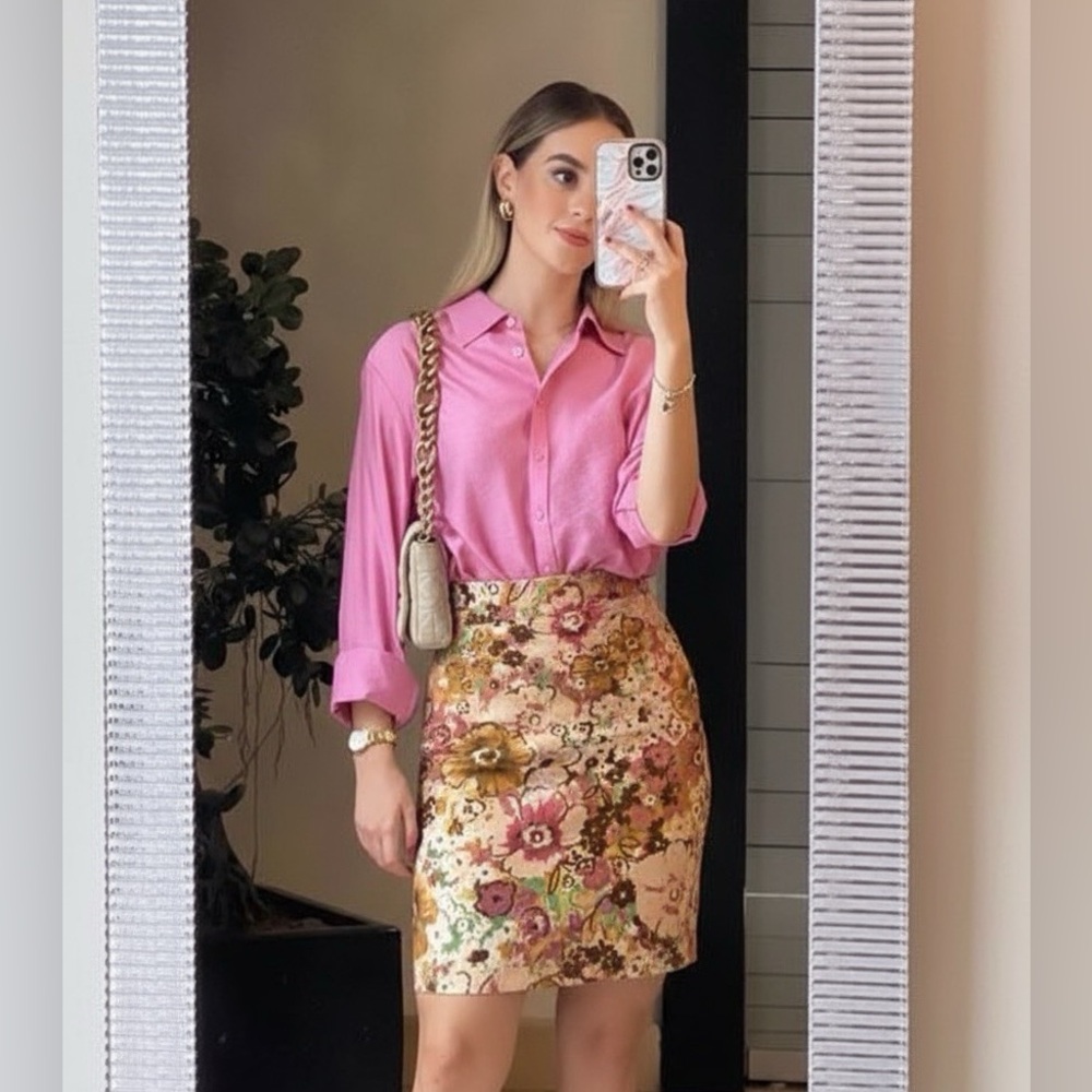 J. Crew Floral Pencil Skirt Beautiful Cream and Pink Zip Back Formal - Size 0